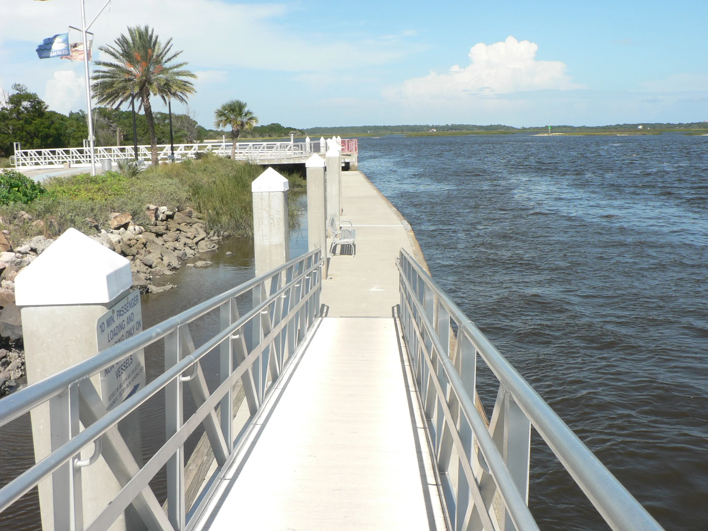 floating courtesy docks at jim king boat ramp